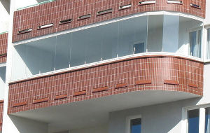 Безрамное остекление балконов (фото)