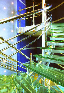 Лестницы из стекла (фото)